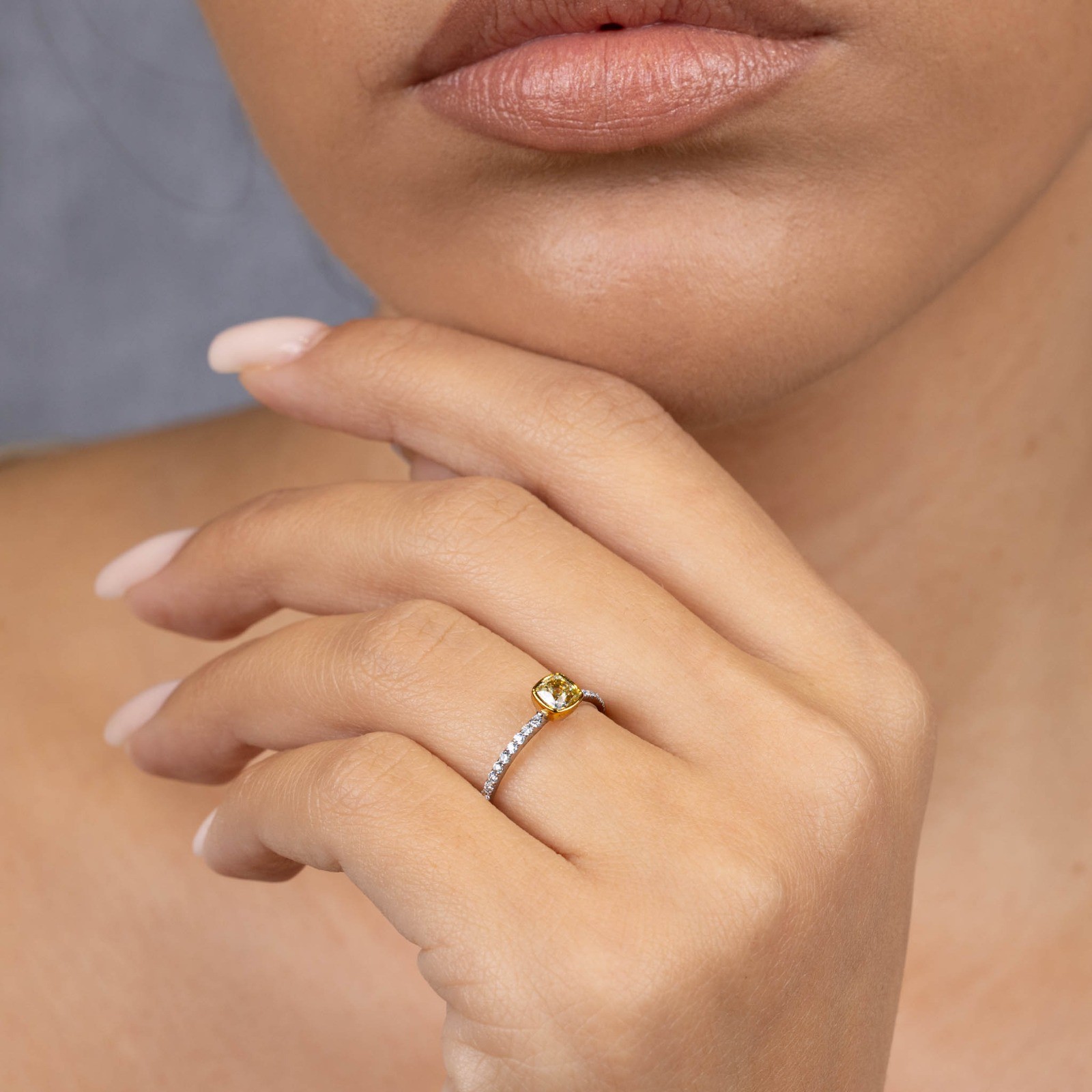  Inel Aur 18K, Diamant Canary Yellow 0.51 Ct, Diamante Incolore 0.28 Ct 2