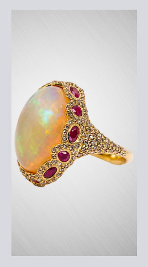 Bijuterii cu opal