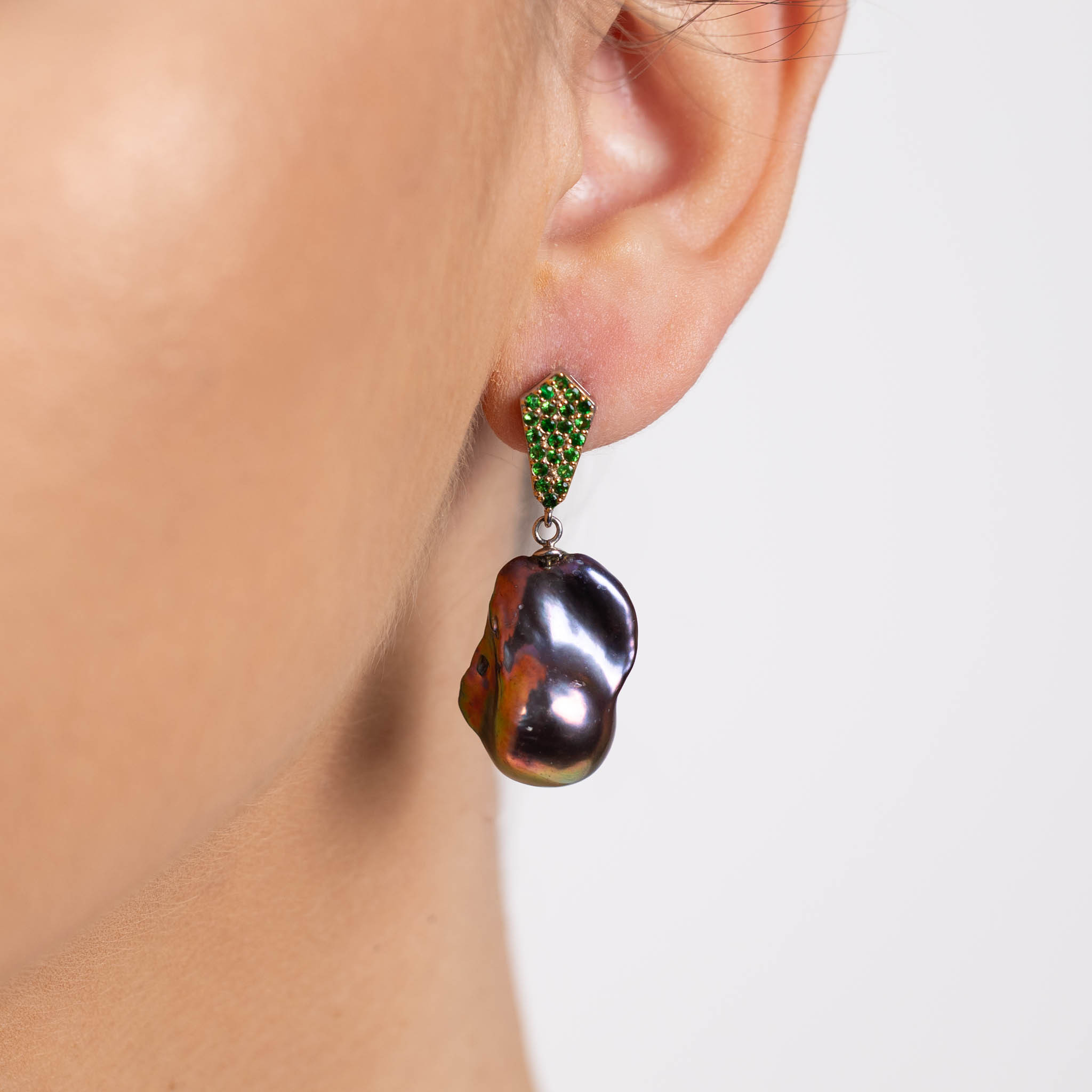  Cercei Argint 925, Perle Baroque Tahiti, Tsavorite 2