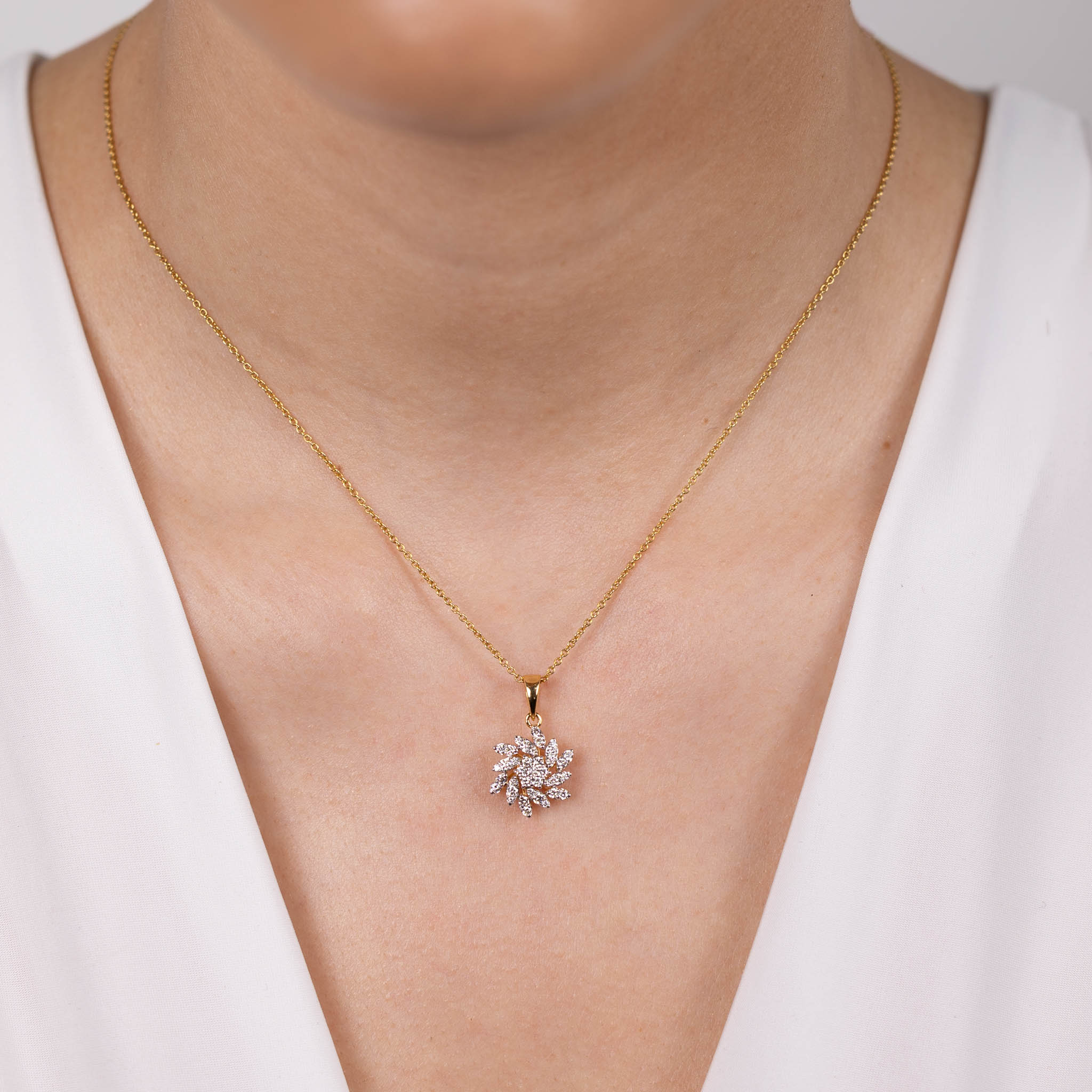  Pandantiv Aur Galben 18K, Diamante 0.60 Ct 4