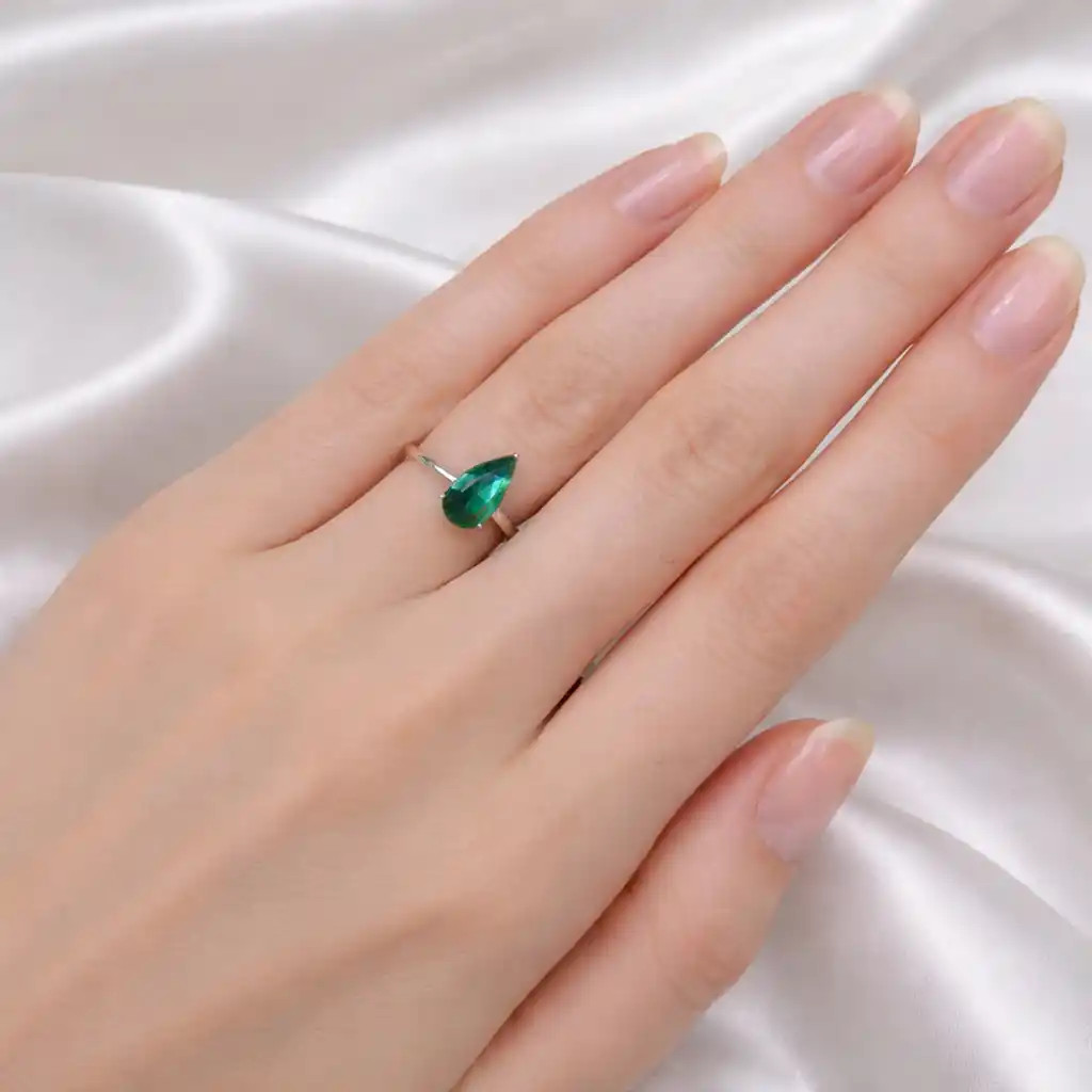 Inel Aur Alb 14 k, Smarald 1.50 ct