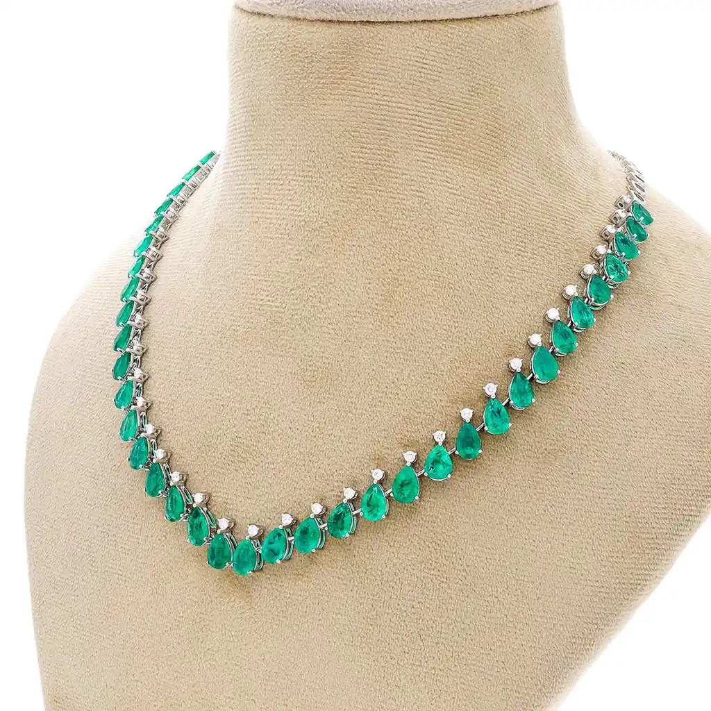 Colier Aur 18k, Smaralde 26.77 ct, Diamante 1.86 ct