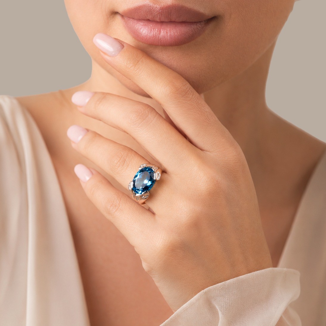 Inel Platina, Swiss Topaz  7.50 ct, Diamante Naturale 0.32 ct