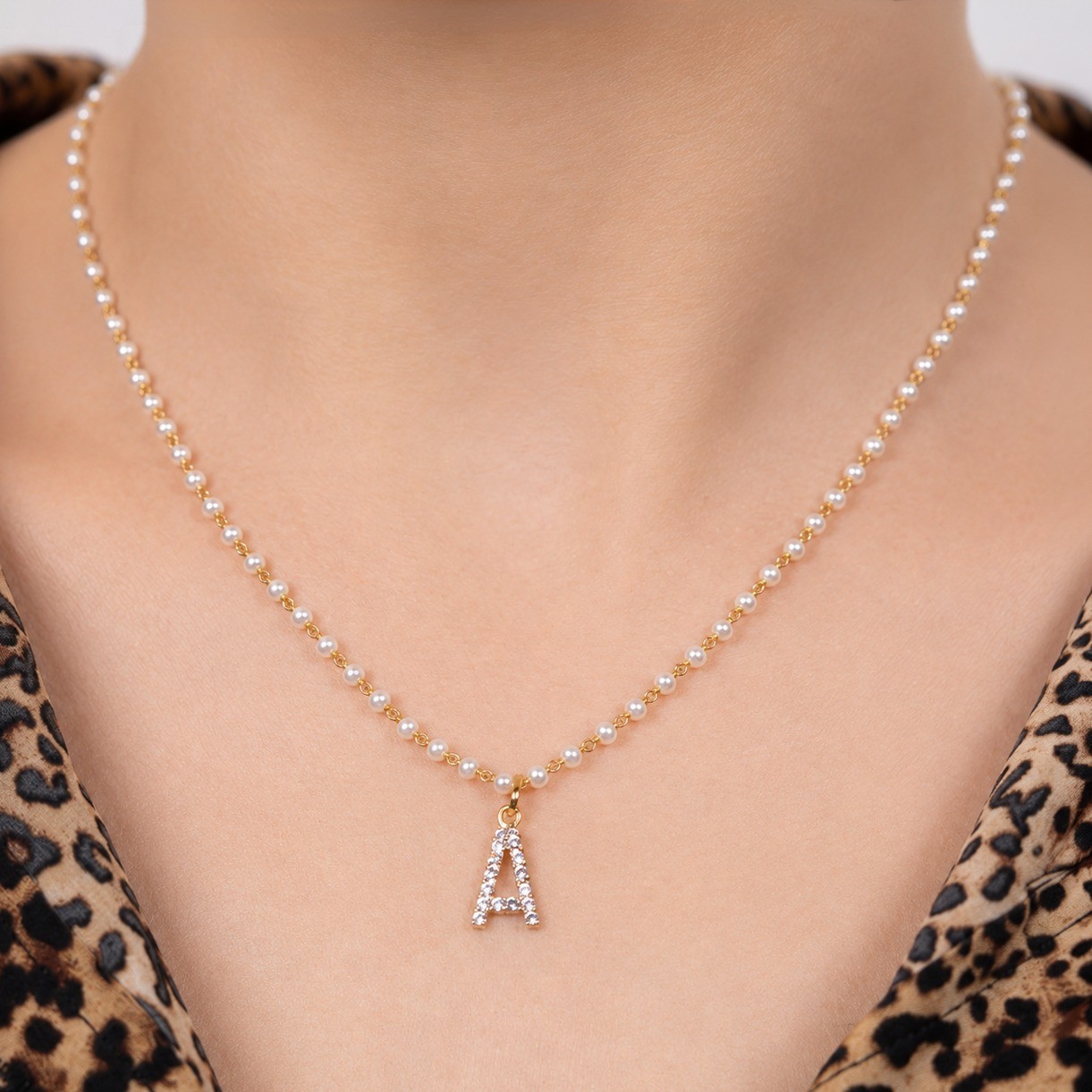 Colier Aur Galben 14K, Perle 11.20 Ct, Safire Albe 0.50 Ct, litera A