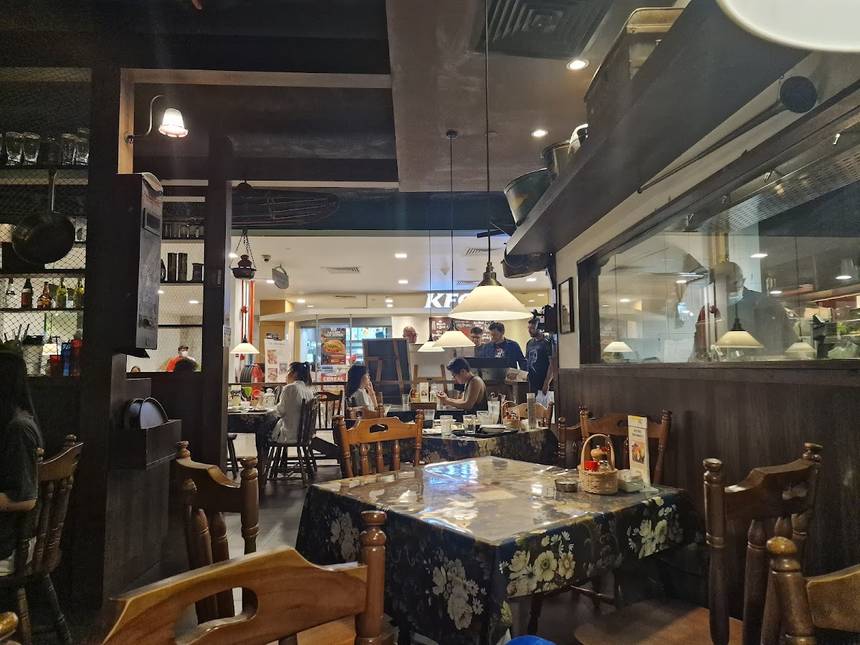 Ma Maison at Anchorpoint