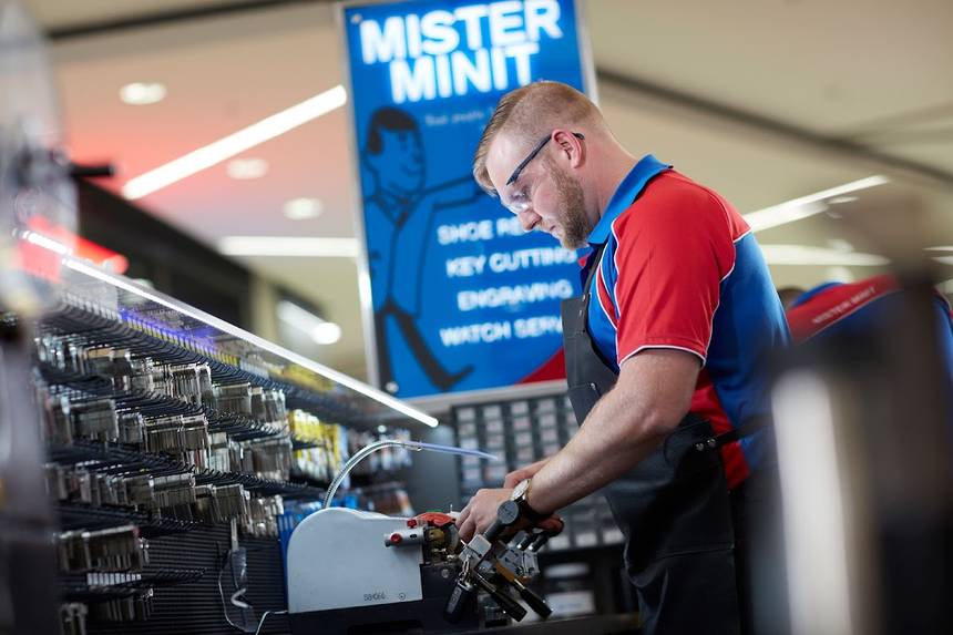 Mister Minit at Anchorpoint