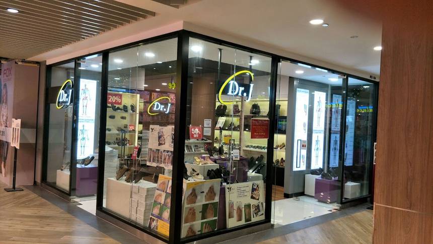 Dr J at Bedok Mall
