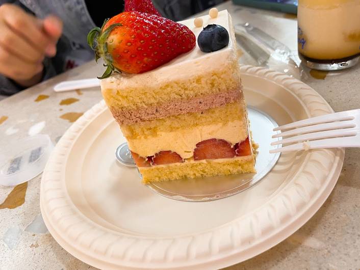 PARIS BAGUETTE Cafe at Bugis Junction