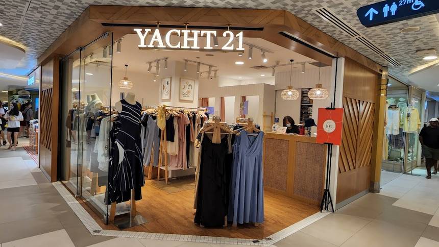 Yacht 21 at Bugis Junction