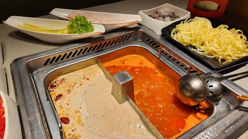 Haidilao Hot Pot 海底捞火锅 at Bugis+