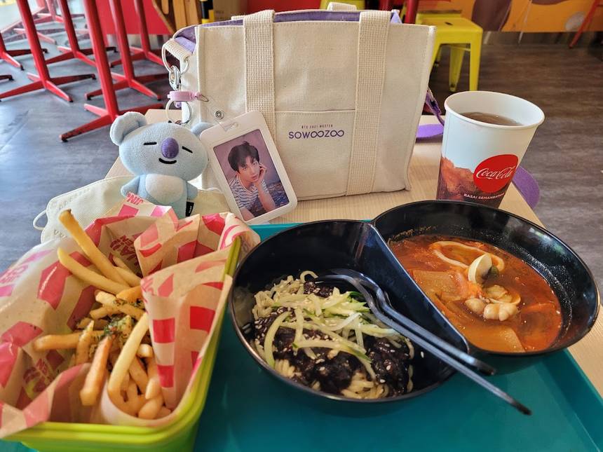 JINJJA!! CHICKEN DINER at Bugis+