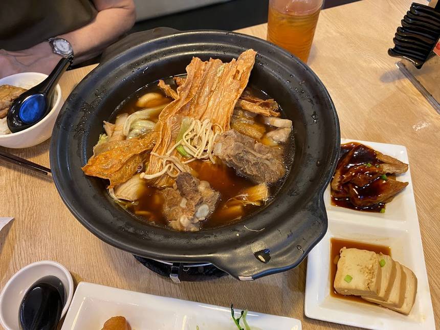 New Manlee Bak Kut Teh 新萬利肉骨茶 at Bugis+