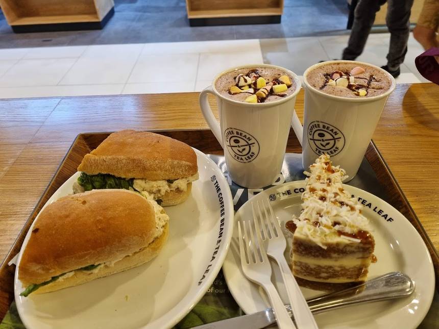 The Coffee Bean & Tea Leaf at Bugis+