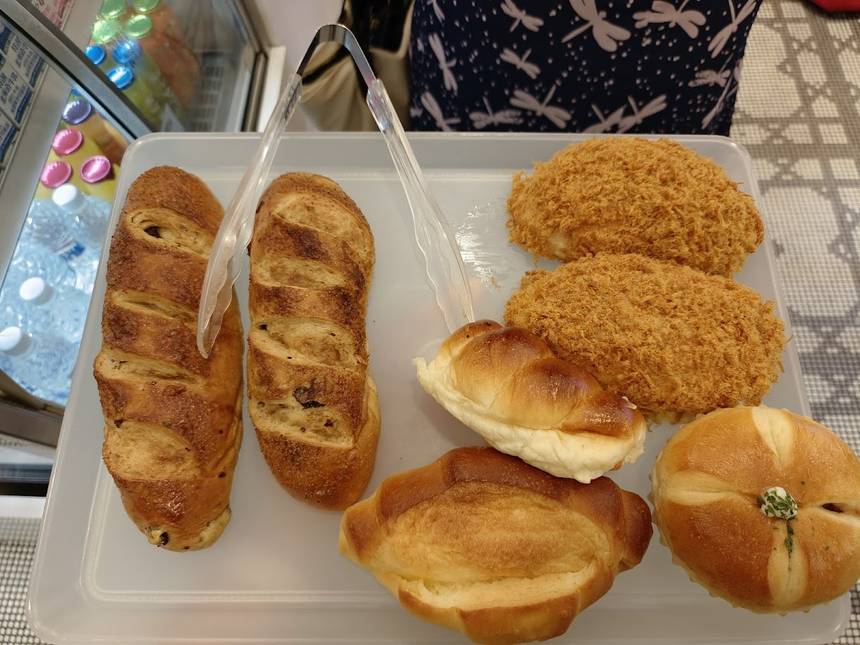 BreadTalk at Causeway Point