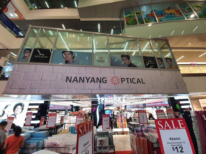Nanyang Optical at Causeway Point