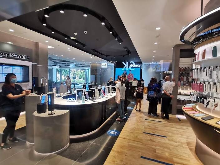 Samsung Experience Store at Causeway Point