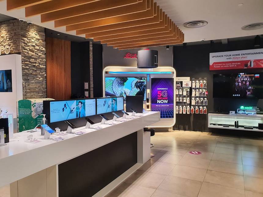 Singtel Shop at Causeway Point