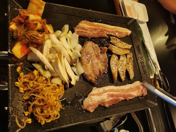 8 Korean BBQ at Clarke Quay Central