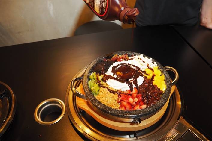 8 Korean BBQ at Clarke Quay Central