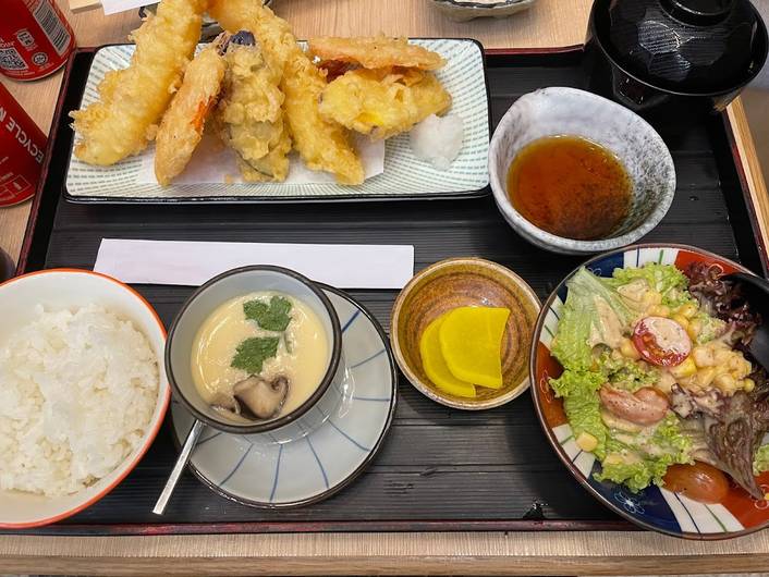 Hitoyoshi Yoshi Sushi at Clarke Quay Central