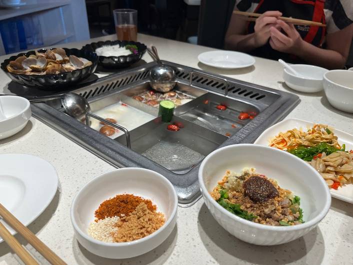 Haidilao Hot Pot 海底捞火锅 at Clarke Quay