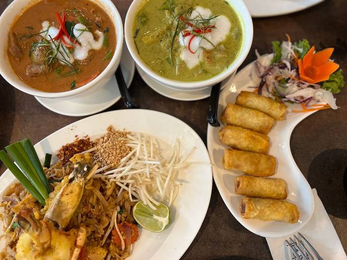 RENNthai at Clarke Quay