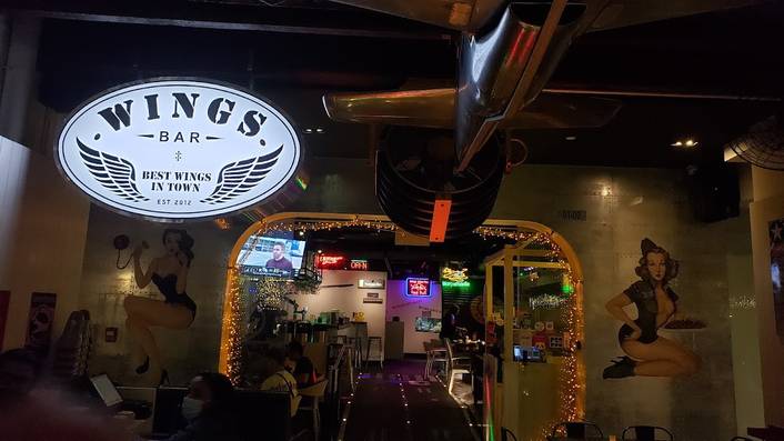 Wings Bar at Clarke Quay