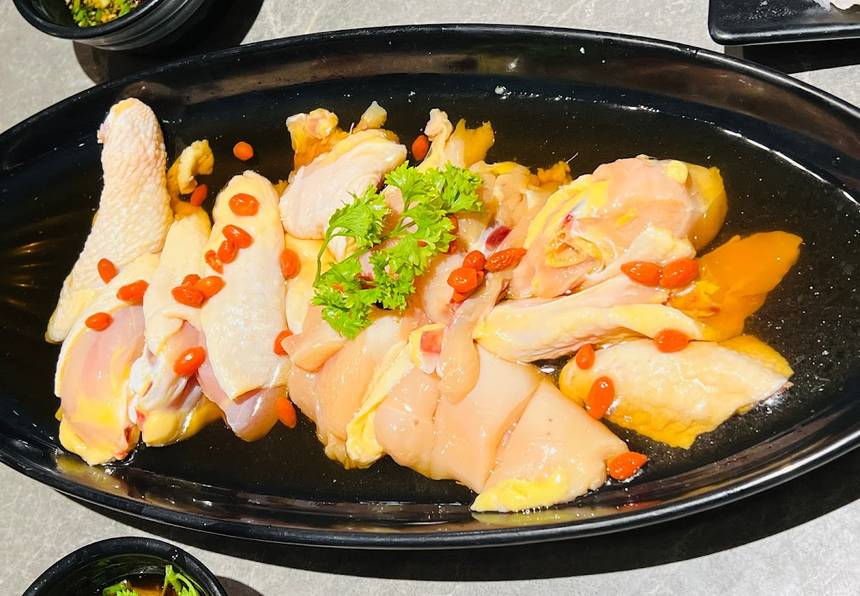 Paradise Hotpot at Compass One