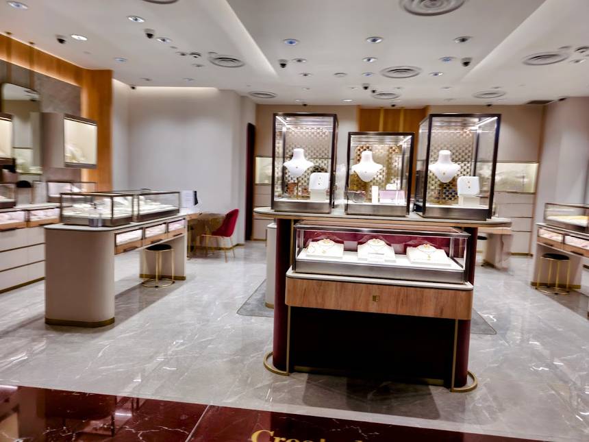 Poh Heng at Compass One