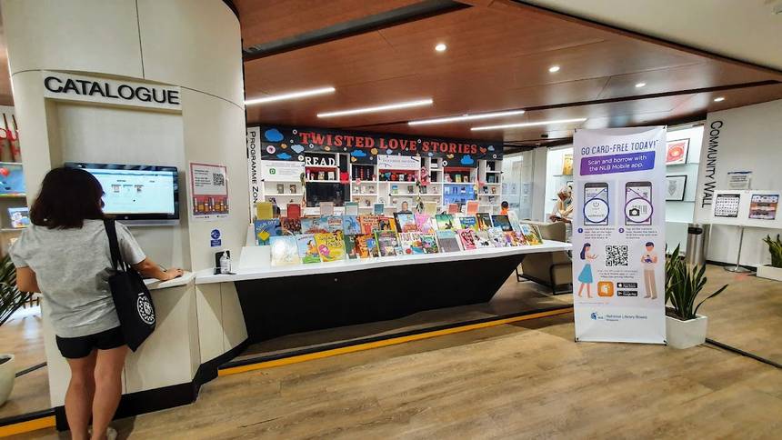 Sengkang Public Library at Compass One