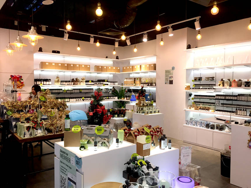 THE SMELL LAB at Compass One