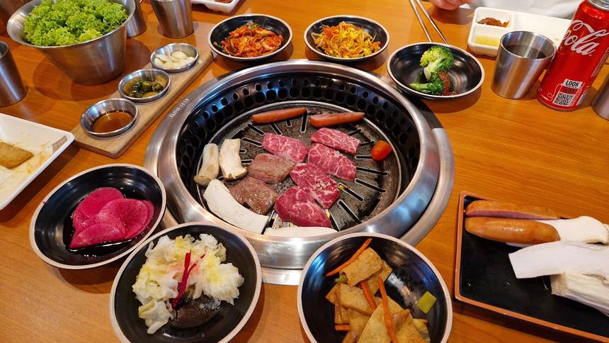 Wang Dae Bak Korean BBQ Restaurant at Cross Street Exchange