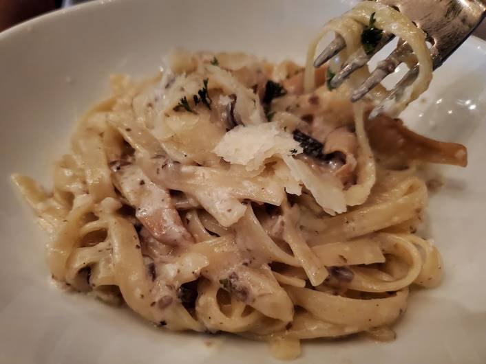 Wine Connection Bistro at HillV2