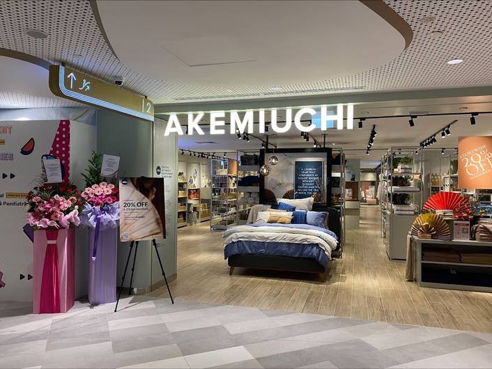 AU by AKEMIUchi at i12 Katong