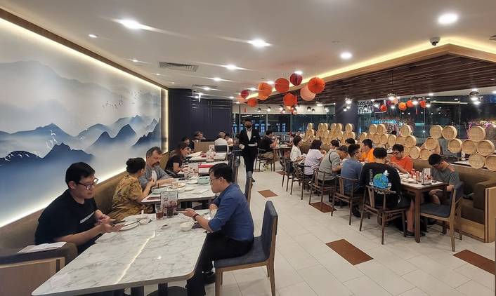 Crystal Jade La Mian Xiao Long Bao at i12 Katong