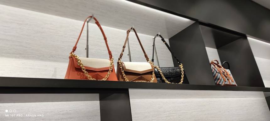 CHARLES & KEITH at ION Orchard