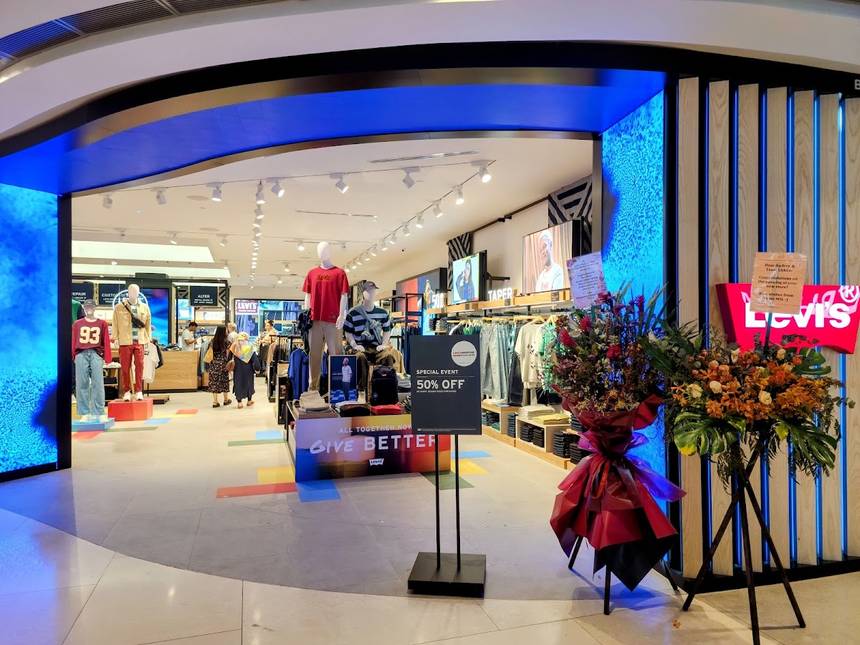 Levi's at ION Orchard