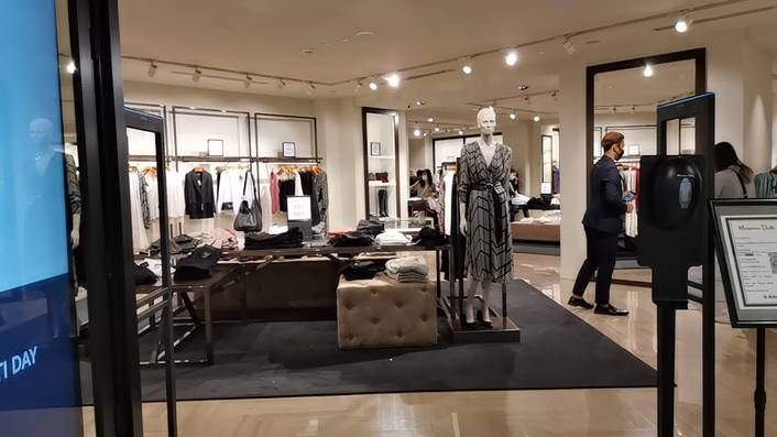 Massimo Dutti at ION Orchard