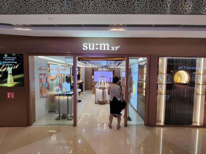 su:m37° at ION Orchard