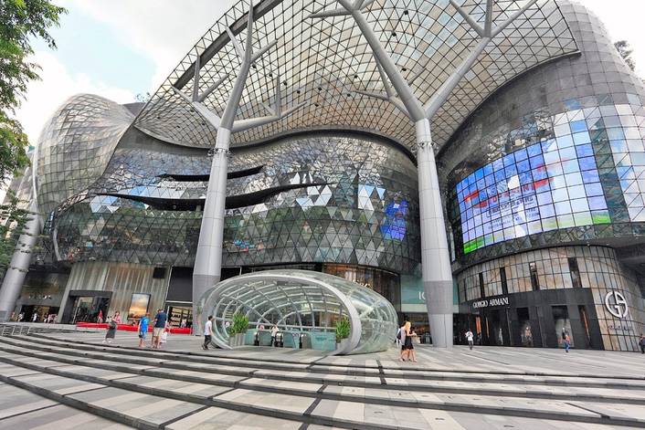 Two Lips at ION Orchard