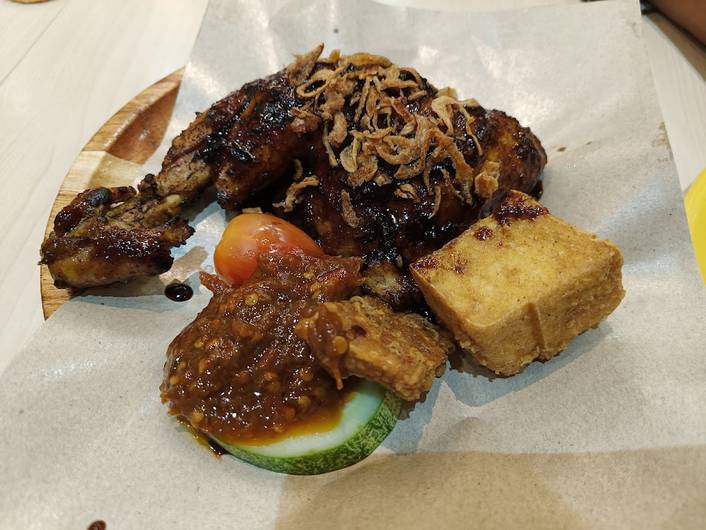 D'Penyetz at Jem