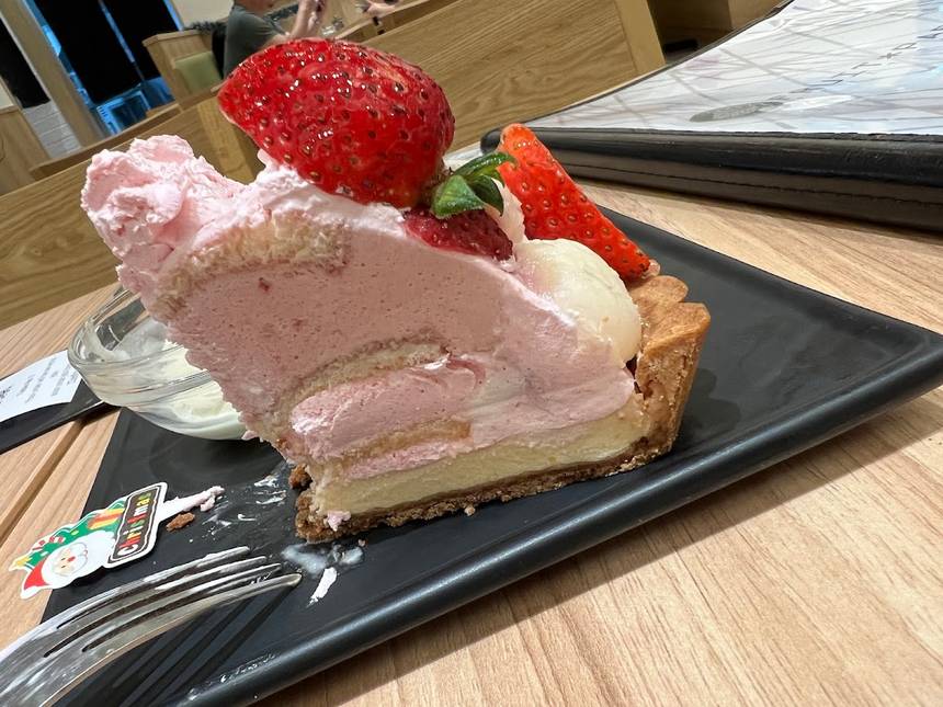 Fruit Paradise 和 Cafe at Jem