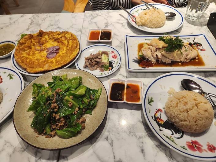 Go-Ang Pratunam Chicken Rice at Jem