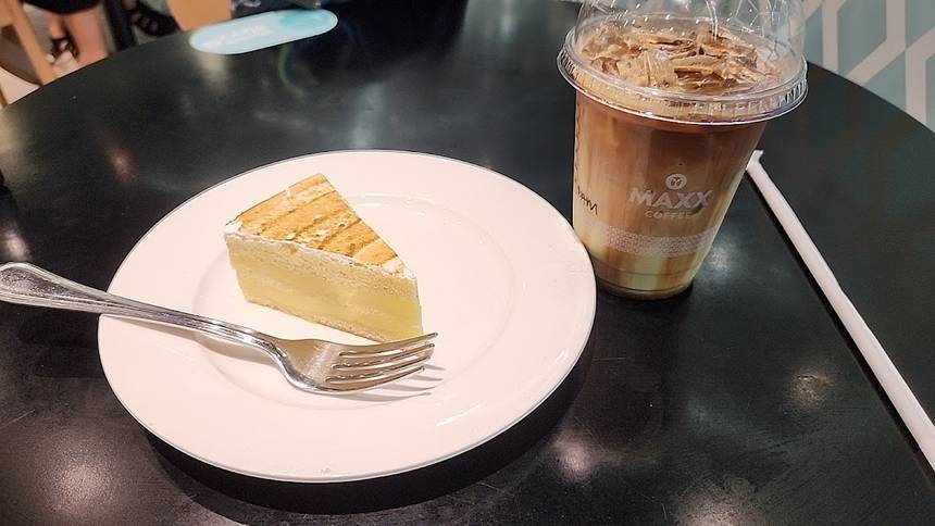 Maxx Coffee at Jem