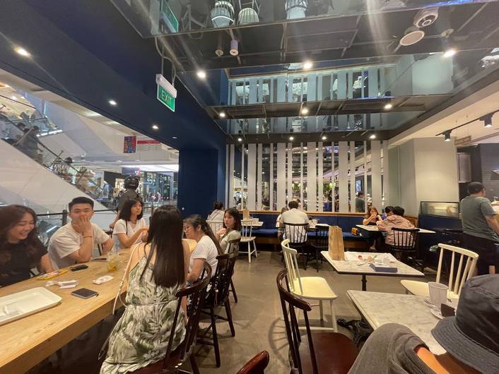 Paris Baguette at Jem