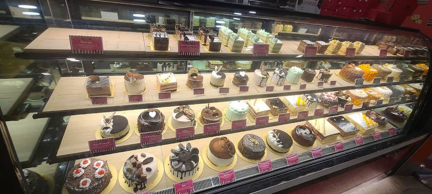 Twelve Cupcakes at Jem