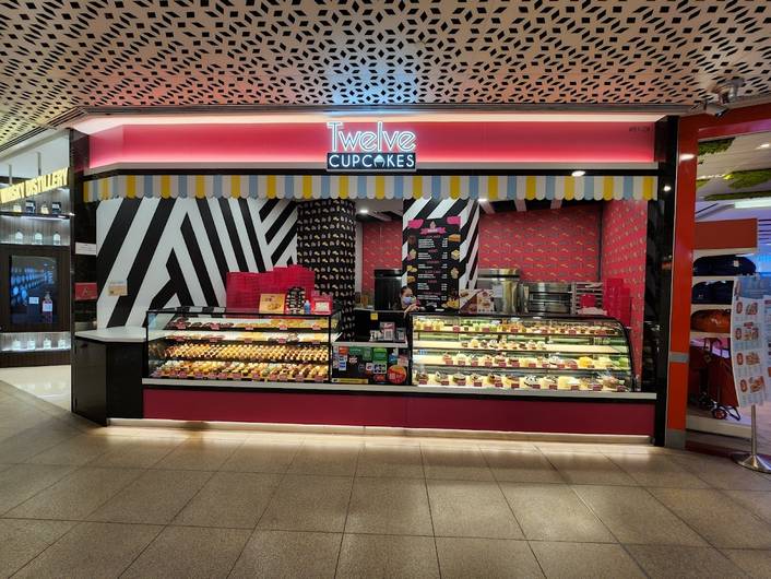 Twelve Cupcakes at Jem