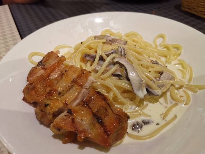 XW Western Grill at Jem