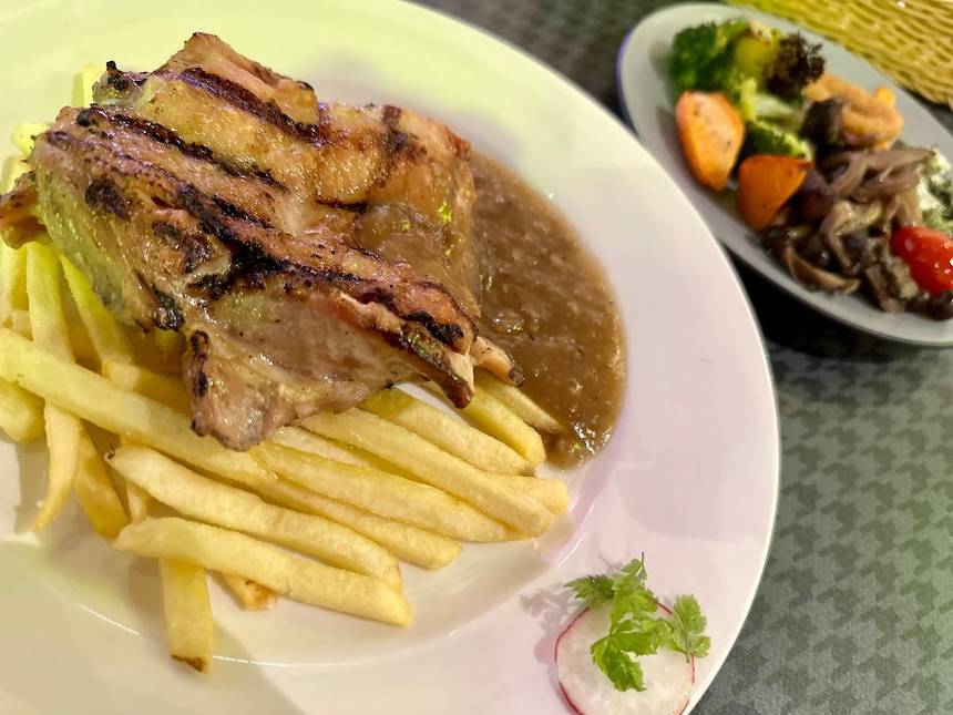 XW Western Grill at Jem