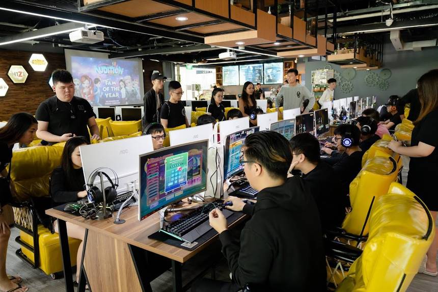 Panda Q Cyber Cafe at Junction 10
